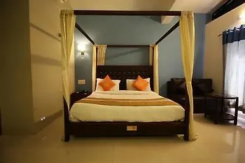 ホテル Oyo Premium Sector 14 Delhi Road グルガウン 3*,