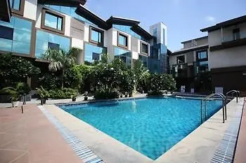 ホテル Oyo Premium Sector 14 Delhi Road グルガウン インド