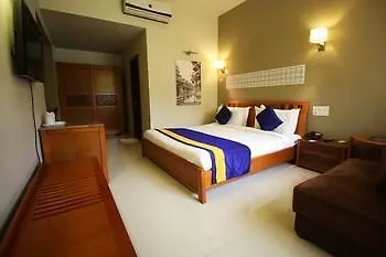 ホテル Oyo Premium Sector 14 Delhi Road グルガウン